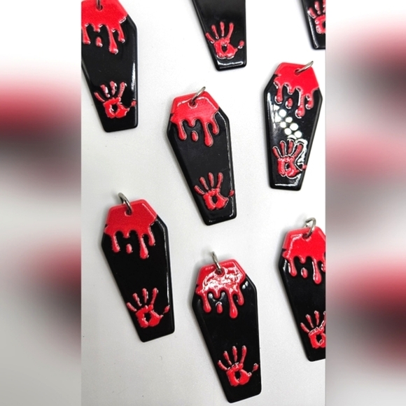 🆓️ FREE ADD ON 14 piece Lot Keychain Craft  Halloween Bloody Handprint Goth - Picture 2 of 4